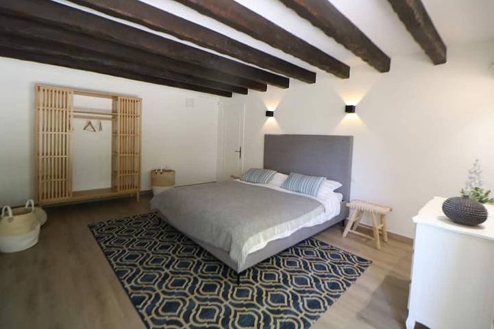 Location de vacances pour 6 personnes, avec jacuzzi ainsi que piscine et jardin à Bézenac - 2