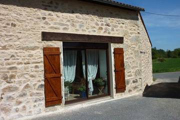 Gîte pour 4 personnes, avec terrasse et jardin à Saint-Mathieu