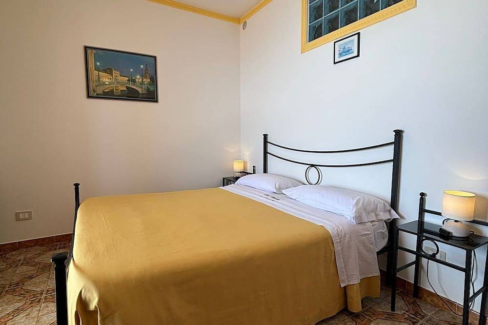 Apartment in a villa with breathtaking views of Amalfi and the sea in Tovere, Amalfikust
