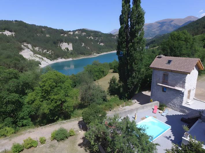 Maison de vacances pour 6 personnes, avec sauna et jardin ainsi que balcon et vue sur le lac
