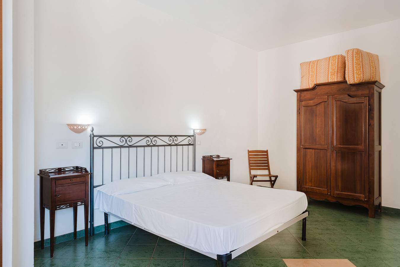 Appartamento 'Casa Vacanza Paradise Piano Terra' con terrazza privata, Wi-Fi e aria condizionata in San Vito Lo Capo, Provincia di Trapani