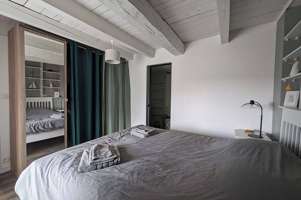 Séjour Tranquille au Coeur du Morbihan - Maison Pierre Traditionnelle Rénovée in Pluvigner, Région de Lorient