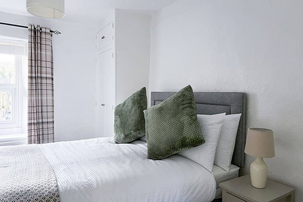 Home-Private Bathroom-Cottage-Street View in Pateley Bridge, Nidderdale AONB
