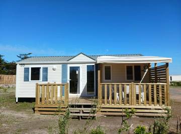 Mobil home pour 6 personnes, avec jardin à Plounévez-Lochrist