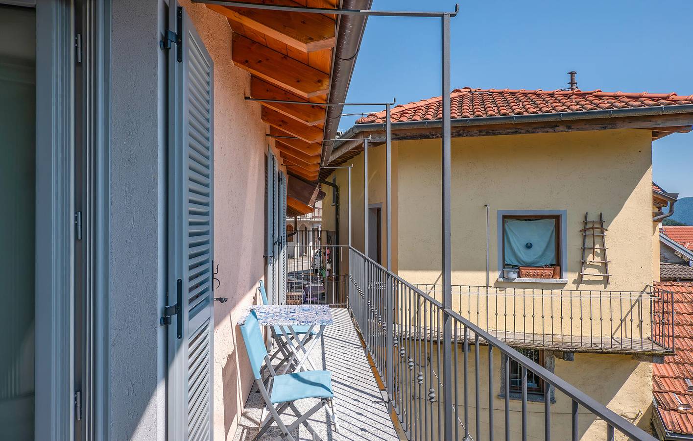 Terrassenwohnung in der Nähe des Lago Maggiore in Albagnano, Bee