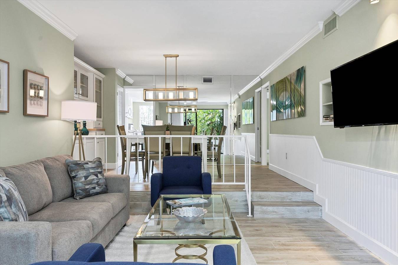 Beachside Bliss: Sarasota County Condo 1006 Awaits in Venice (Florida), Sarasota County