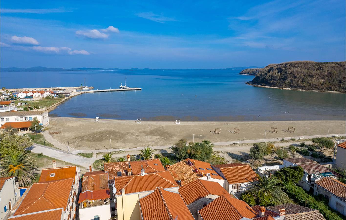 Gemütliche Ferienwohnung mit Terrasse und malerischer Aussicht, 700 m vom Strand entfernt in Susak