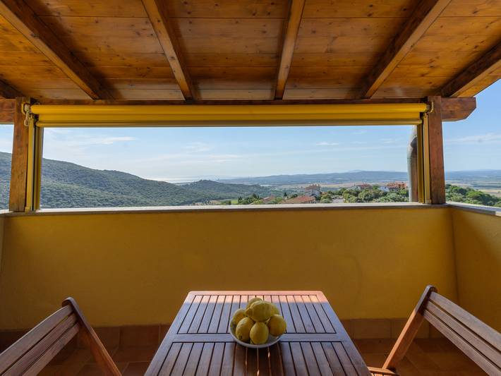 Ferienwohnung für 4 Personen, mit Balkon und Terrasse in Scarlino