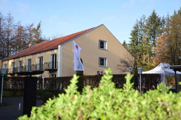 Hotel für 3 Personen, mit Balkon und Terrasse sowie Garten in Schloß Holte-Stukenbrock - 3