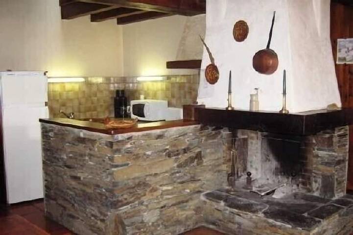 Gîte pour 8 personnes, avec Balcon à Pailhac