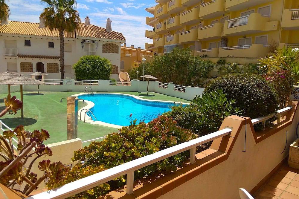 Ganze Wohnung, Schöne, klimatisierte Ferienwohnung mit Pool, direkt am Meer (4 Personen) in Dehesa de Campoamor, Orihuela