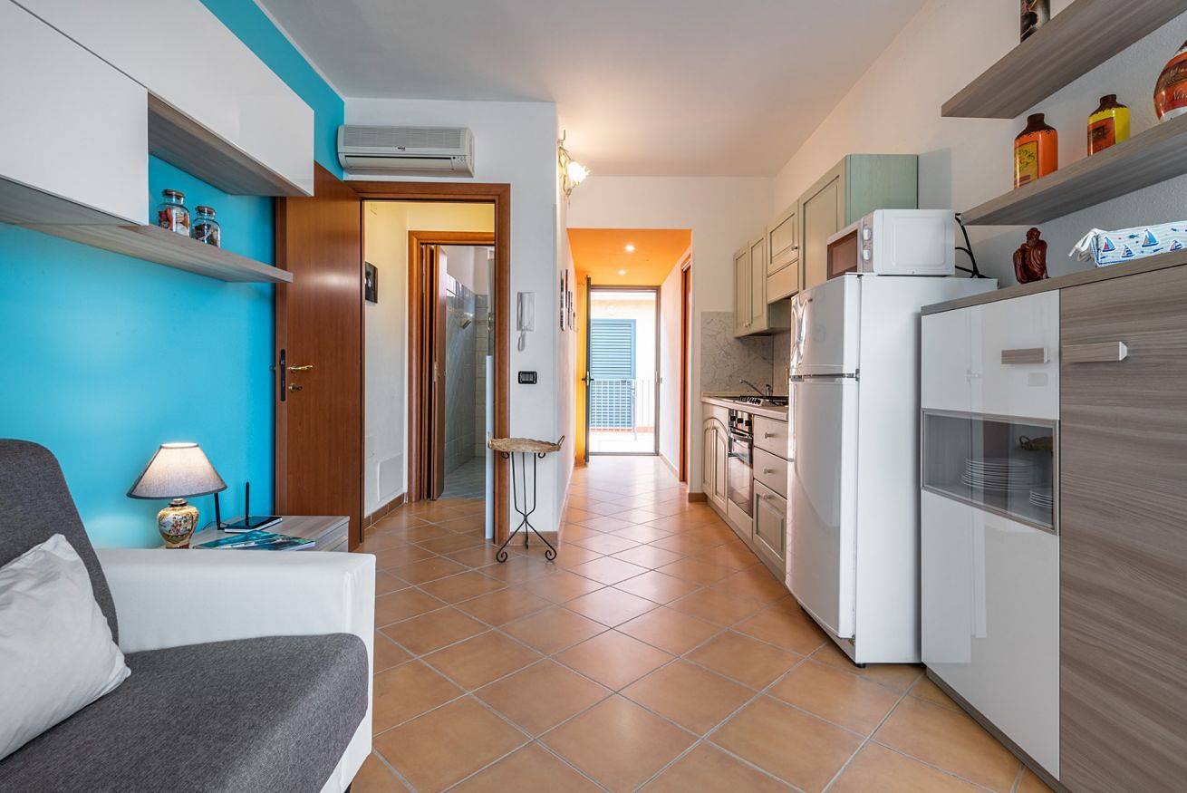 Appartement entier, Appartement de vacances pour 2 personnes avec balcon/terrasse in Capitana, Quartu Sant'Elena