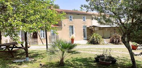 Gîte pour 4 personnes, avec vue et jardin dans Chanverrie