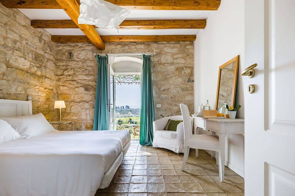 Villa à Raguse avec 12 chambres à coucher, 23 couchages in Vittoria, Province de Ragusa