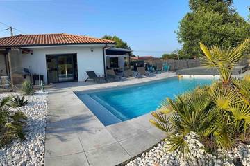 Cottage pour 8 personnes, avec vue ainsi que jardin et piscine à Saint-Geours-de-Maremne