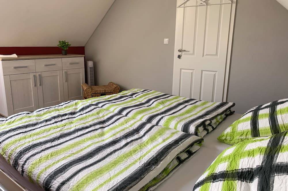 Ganze Wohnung, Fewo, 60 qm, Balkon, 1-max. 6 Personen, 2 Sz, idyllisch, Badesee, Aktiv-Urlaub in Bräunlingen, Mittlerer Schwarzwald