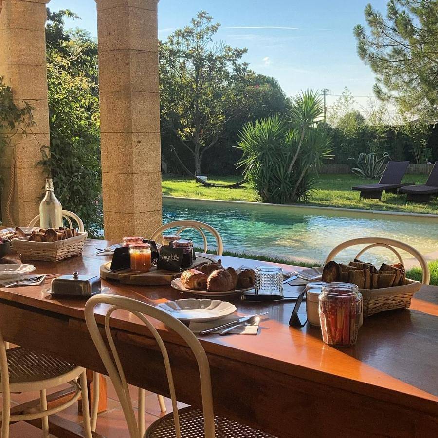Le Patio, chambres d hôtes pour adultes en Camargue, possibilité de naturisme à la piscine, in Aimargues, Côte méditerranéenne (France)