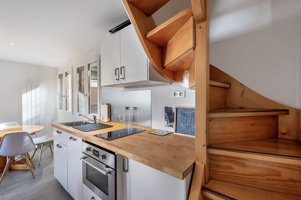 Entire apartment, Duplex apartment for 4 in Courchevel with stunning view and Wifi in Courchevel 1650 (Moriond), Saint-Bon-Tarentaise