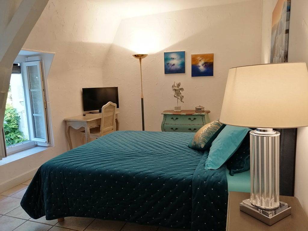 Chambres & Tables d'hôtes du Puits d'Athie - Chambre Mykonos in Appoigny, Région d'Auxerre
