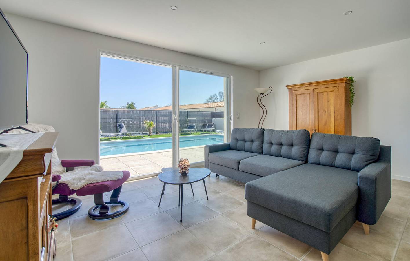 Charmant appartement avec piscine, jardin et parking - proche de Semussac in Semussac, Région de Saintes