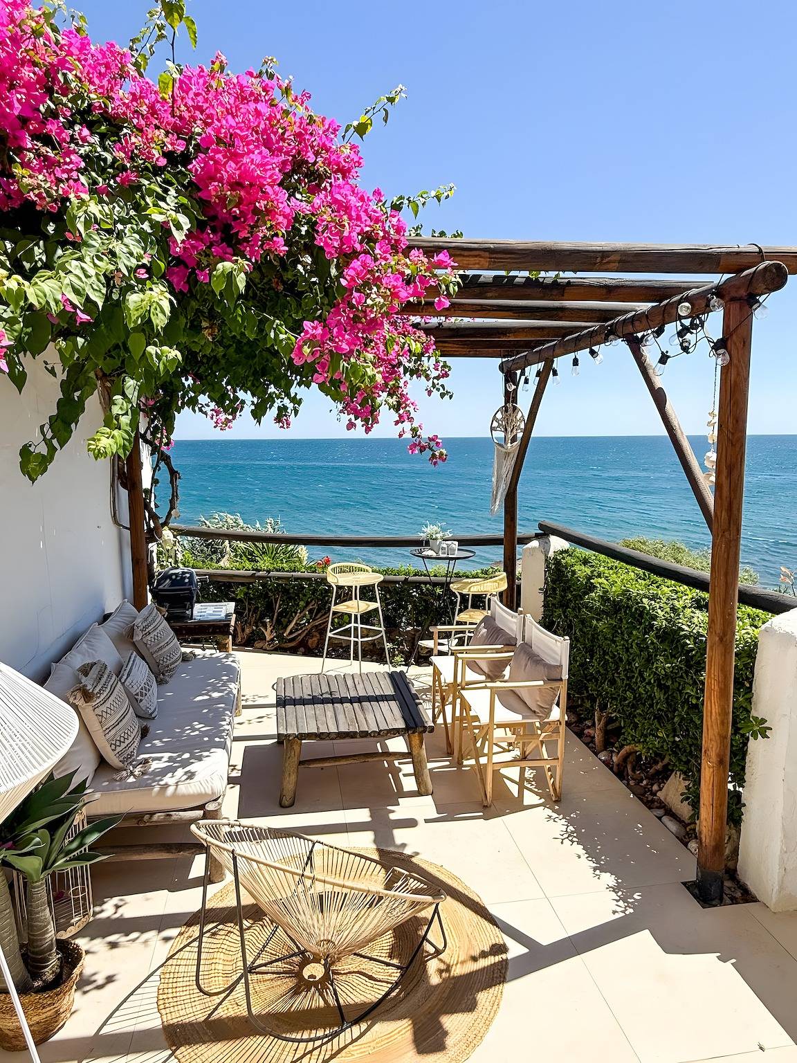 Ferienhaus „Beachfront Bohochic 2“ mit Balkon, Wlan und Klimaanlage in Playa de Guadalobon, Estepona