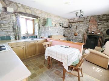 Log Cabin for 2 People in North Yorkshire, Yorkshire, Photo 4