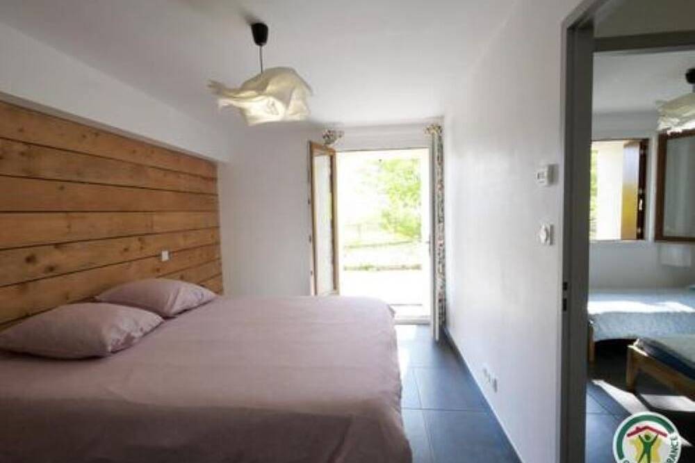 Gîtes de la Lame - L'Écurie : Authentic charm and serenity in the heart of the Écrins mountains in Savines-le-Lac, Écrins National Park