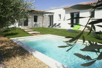 Cottage pour 8 personnes, avec jardin et terrasse à Rochefort-du-Gard