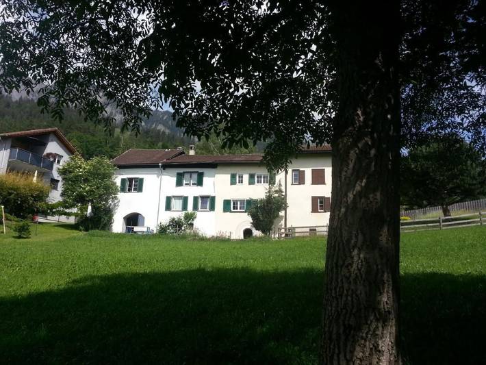 Location de vacances pour 5 personnes, avec jardin et terrasse à Maienfeld