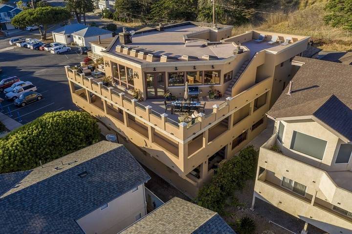 Vacation rental for 15 people, with balcony in Cayucos