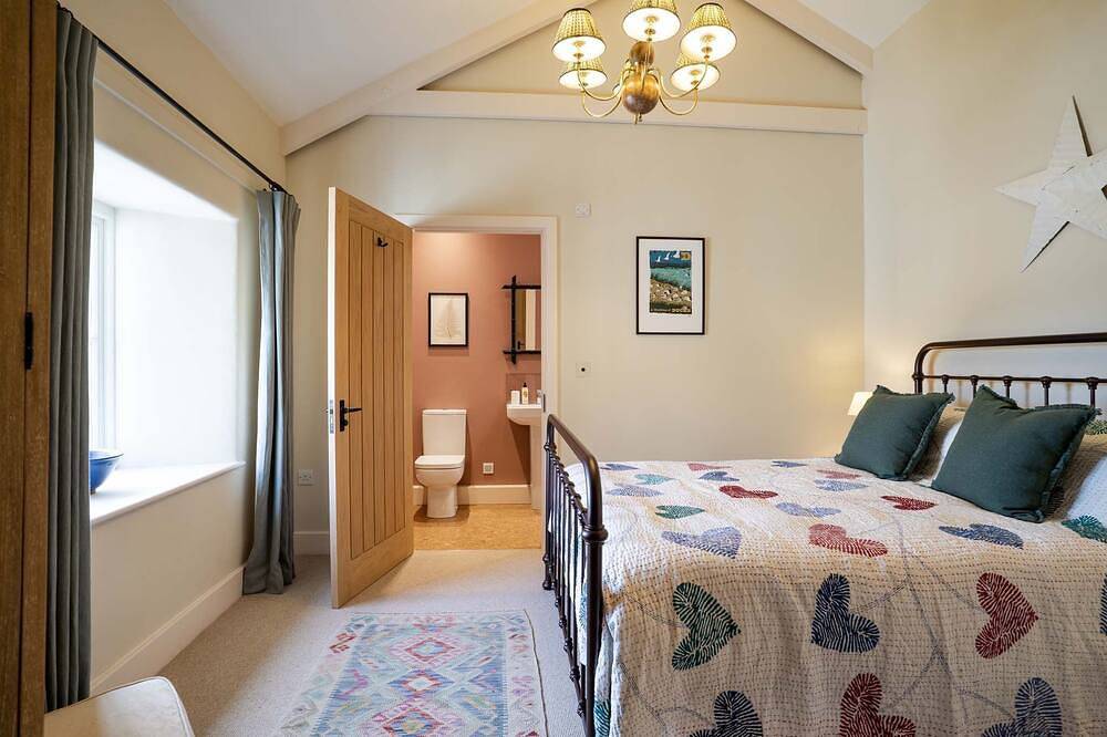 Barn conversion, Sleeps 6, Dog friendly in Truro, Cornualles