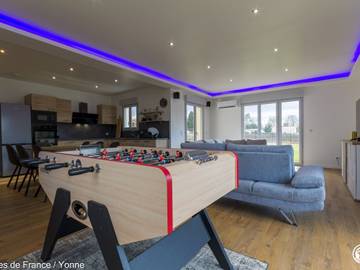 Gîte pour 6 personnes, avec jacuzzi et jardin dans Yonne