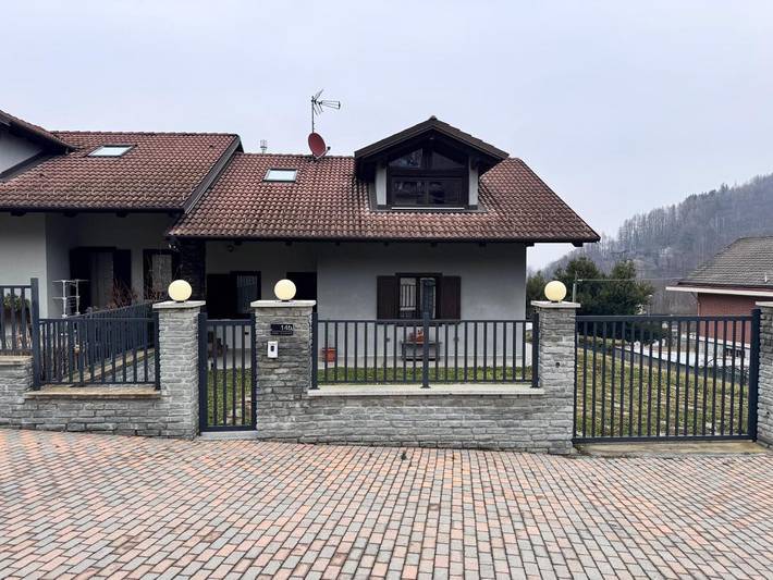 Villa per 5 persone, con giardino e panorama, con animali domestici in Piemonte