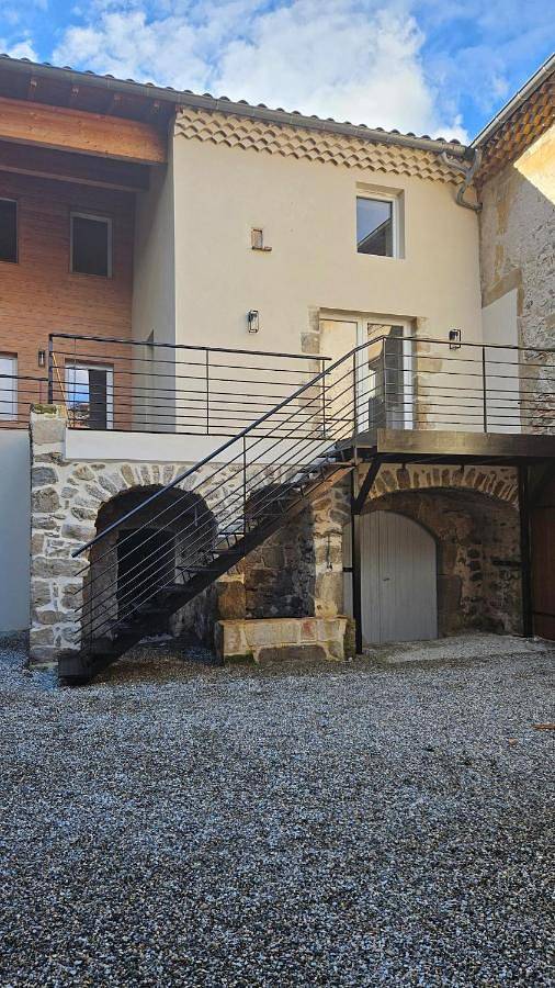 Location de vacances pour 10 personnes, avec Balcon et Terrasse dans Sarras