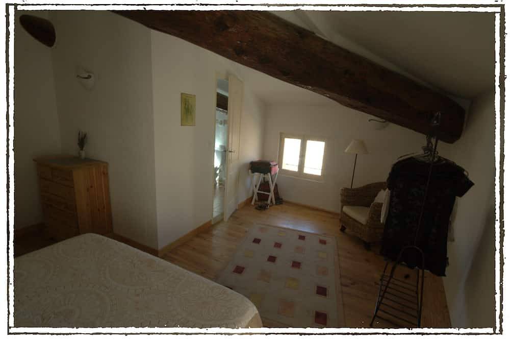 Charmante Unterkunft auf einem Hügel mit hervorragender Aussicht in Sablet, Vaucluse