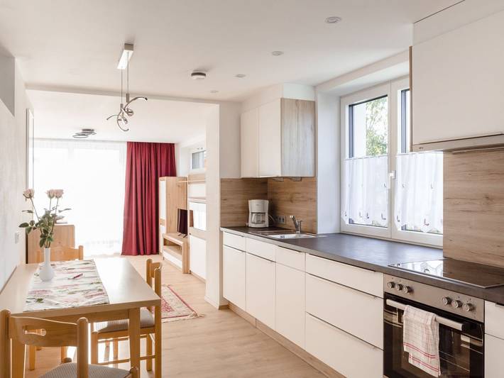 Ferienwohnung für 3 Personen, mit Balkon und Garten sowie Seeblick in Weyregg am Attersee - 4