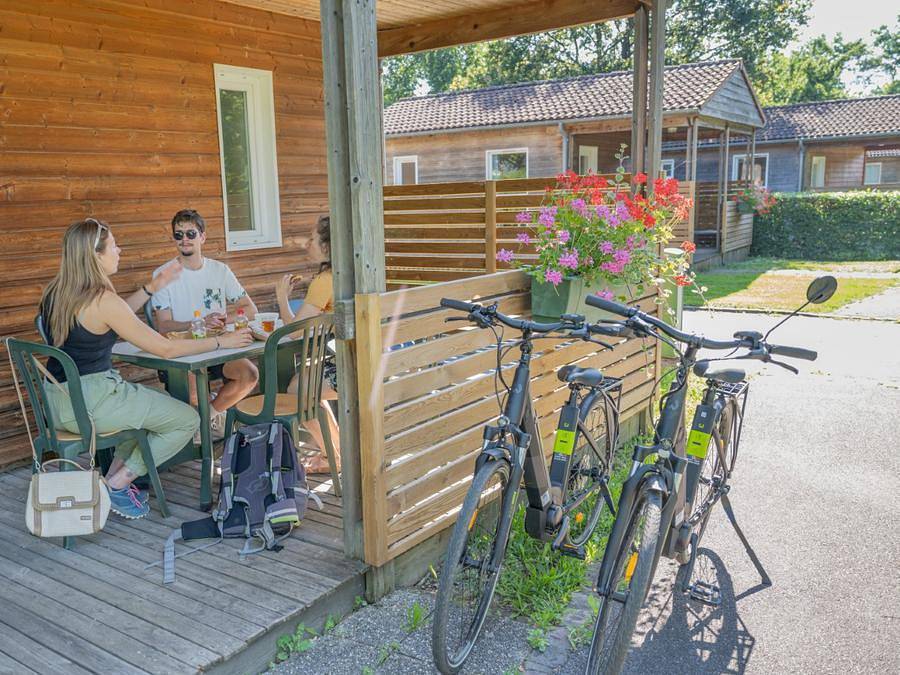 Camping le Florival - Chalet 6 personnes - 35 m² - 3 chambres in Issenheim, Région de Guebwiller