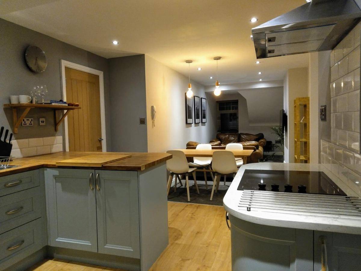 Entire apartment, Three-Bedroom Apartment in Merseyside