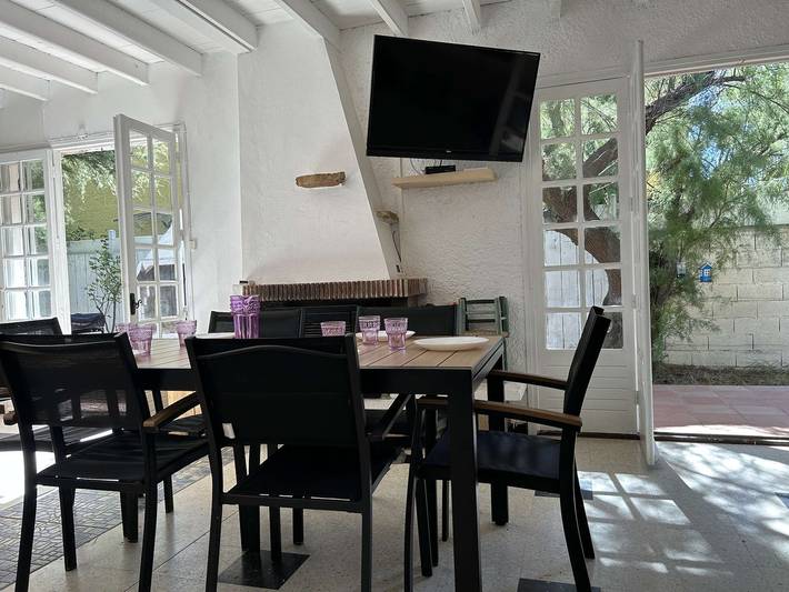 Location de vacances pour 8 personnes, avec jardin et terrasse à Fleury