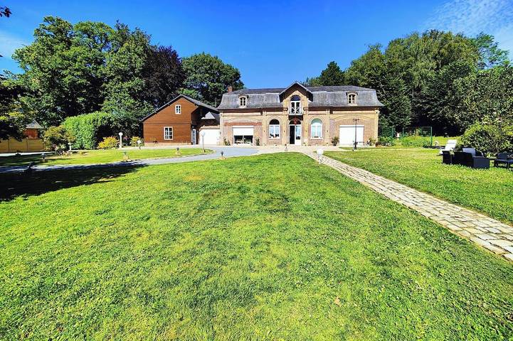 Gîte pour 7 personnes, avec terrasse ainsi que jardin et sauna dans Le Bois-Robert