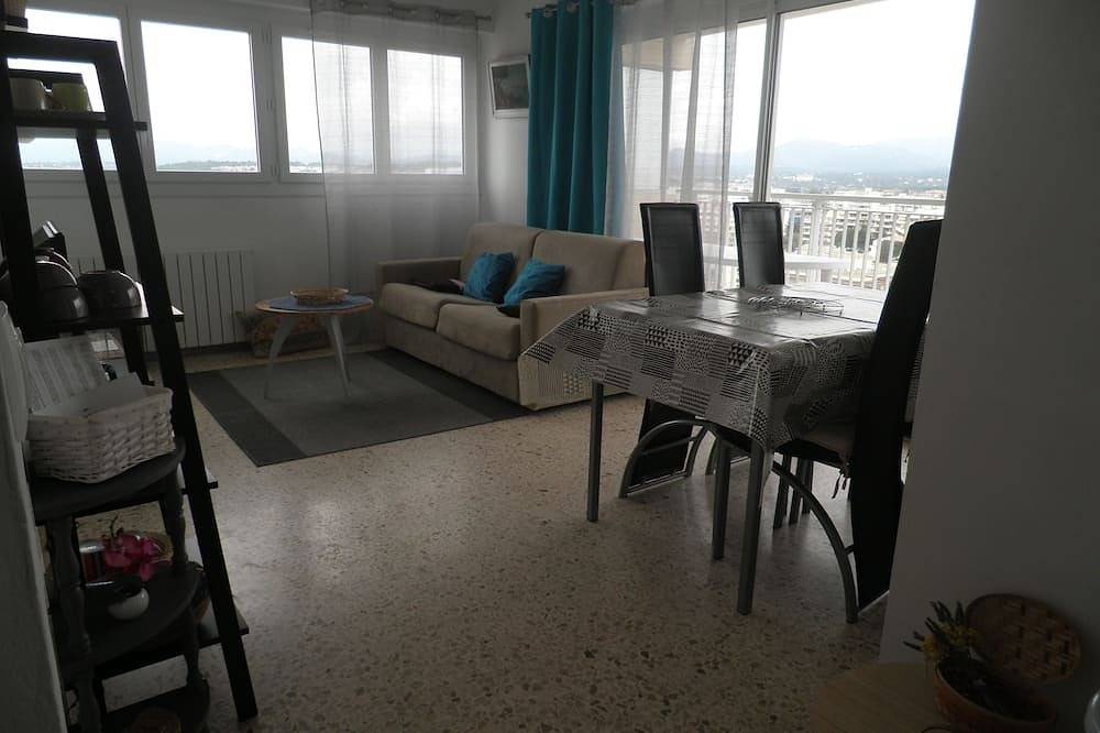 Appartement entier, F2 Front De Mer avec Wifi et Garage in Fréjus Plage, Fréjus