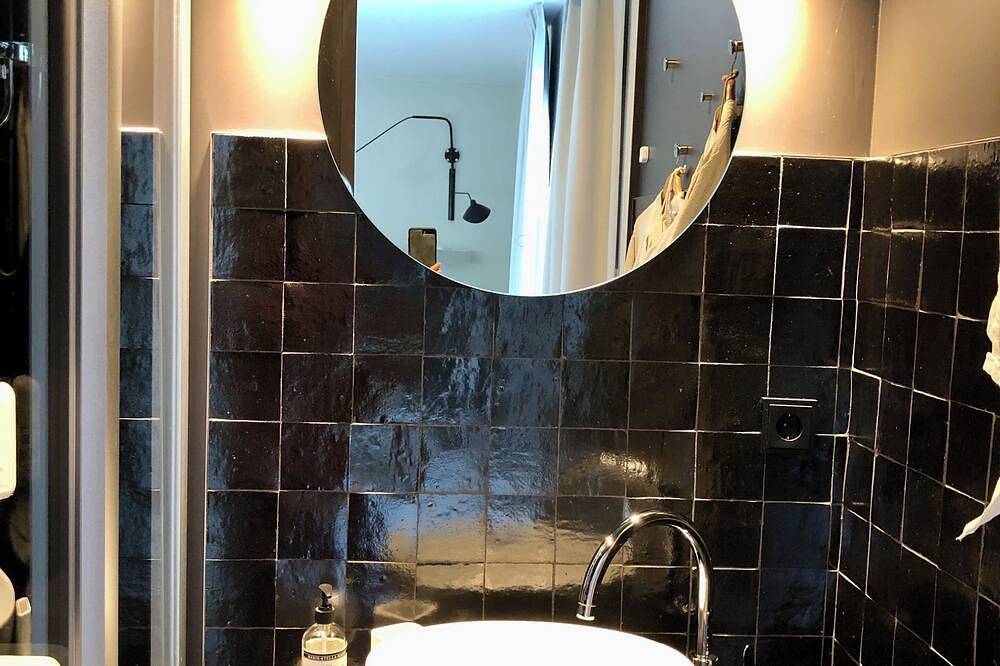 Ganze Wohnung, The Gentle Arch, Real comfort, easy access. Close to Schiphol Airport. in Aalsmeer, Nordholland