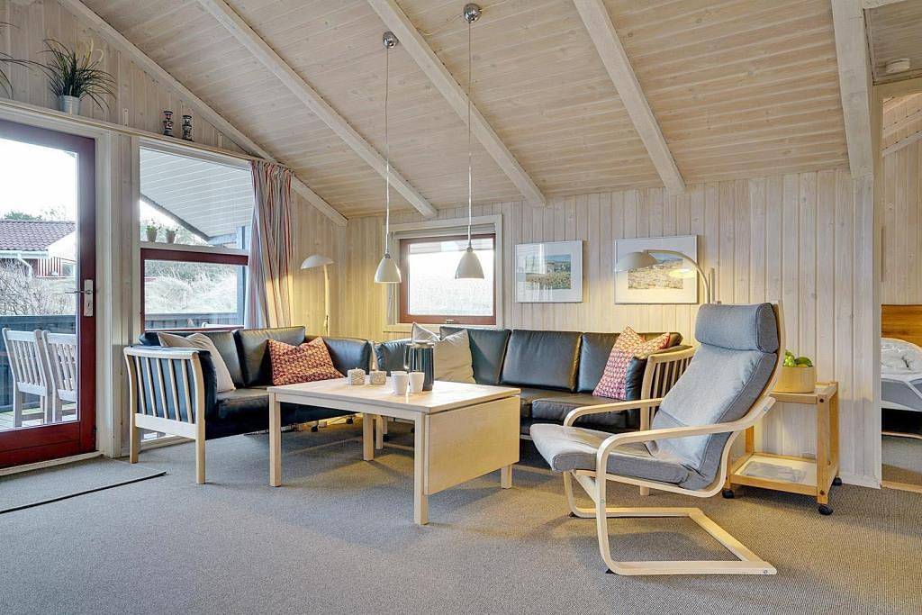 Dieses gemütliche Ferienhaus befindet sich in der Nähe von Henne Mølle Å und der Nordsee. in Henne, Varde