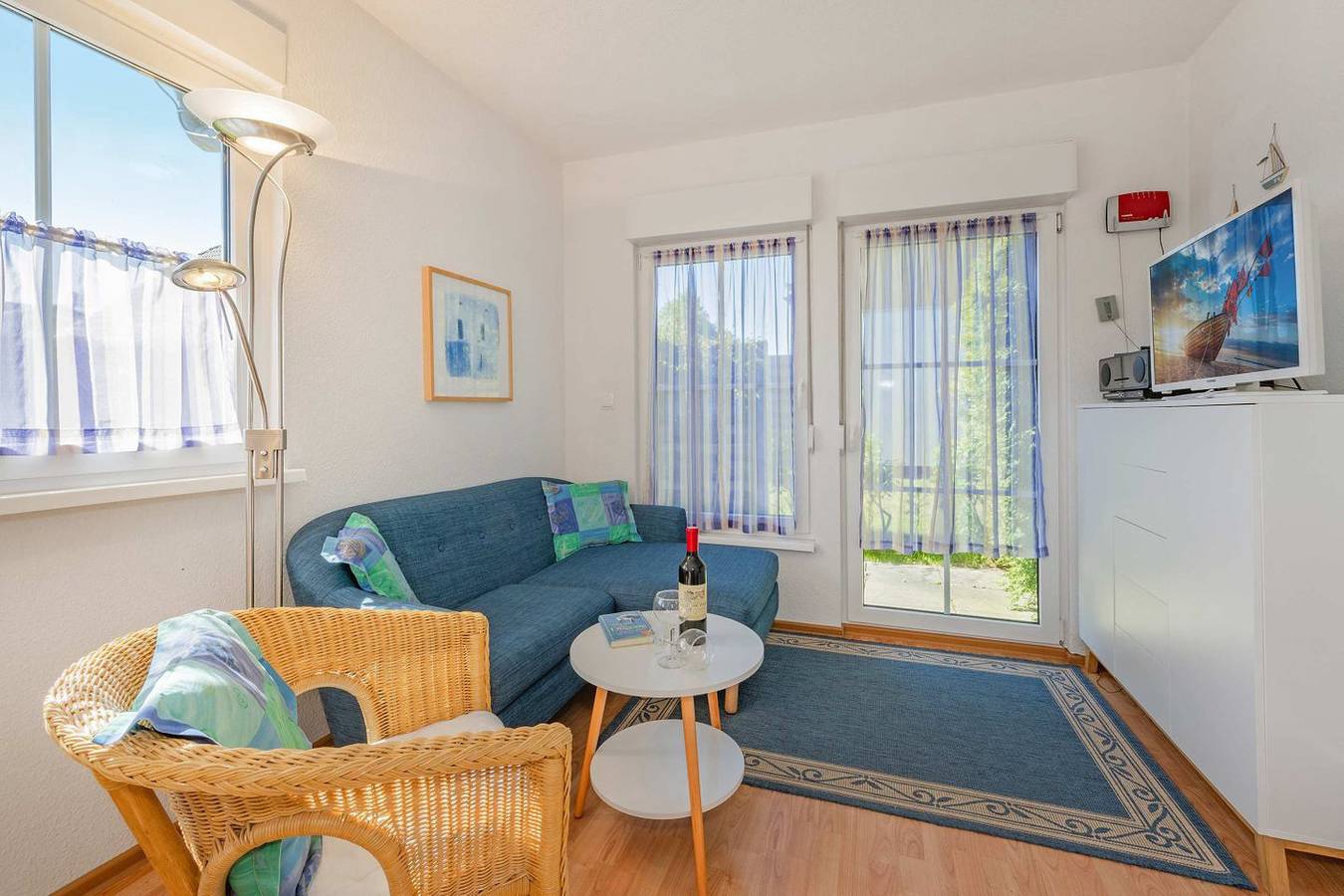 Ganze Wohnung, Gemütliche Ferienwohnung in Koserow mit Terrasse – nur 550 m bis zum Strand in Koserow, Bernsteinbäder
