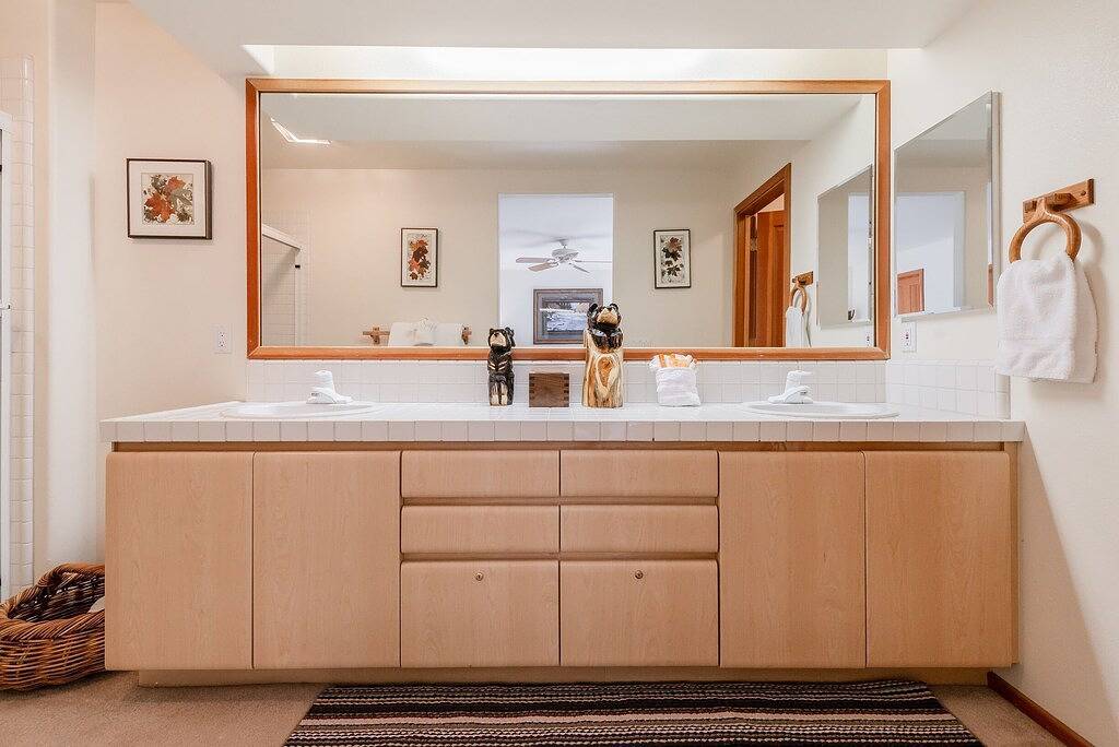 Ganze Wohnung, Zuhause in der Ferne im Snowcreek V Resort in Old Mammoth, Mammoth Lakes