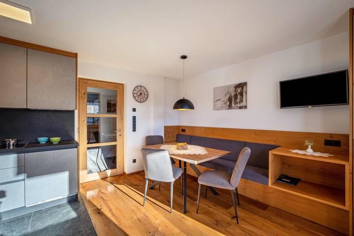 Hel lejlighed, Apartment 'Hubertus - Speikboden' with Mountain View, Private Terrace and Wi-Fi in Hohe Tauern, Sand in Taufers