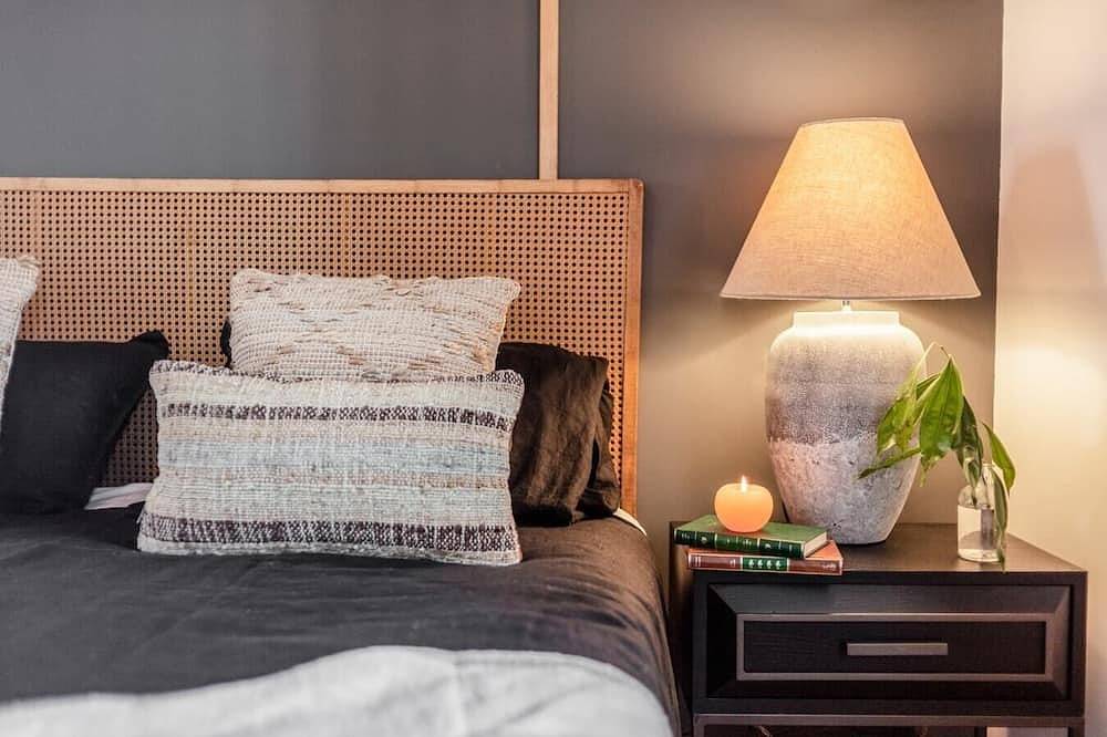 Entire apartment, Azande - 3 bedrooms in Almagro in Chamberí (Madrid), Madrid