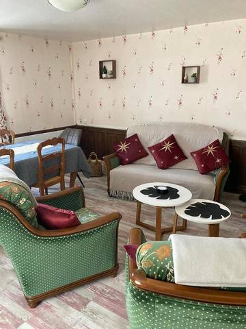 Gîte pour 6 personnes, avec jardin et vue, animaux acceptés à Pusy-et-Épenoux