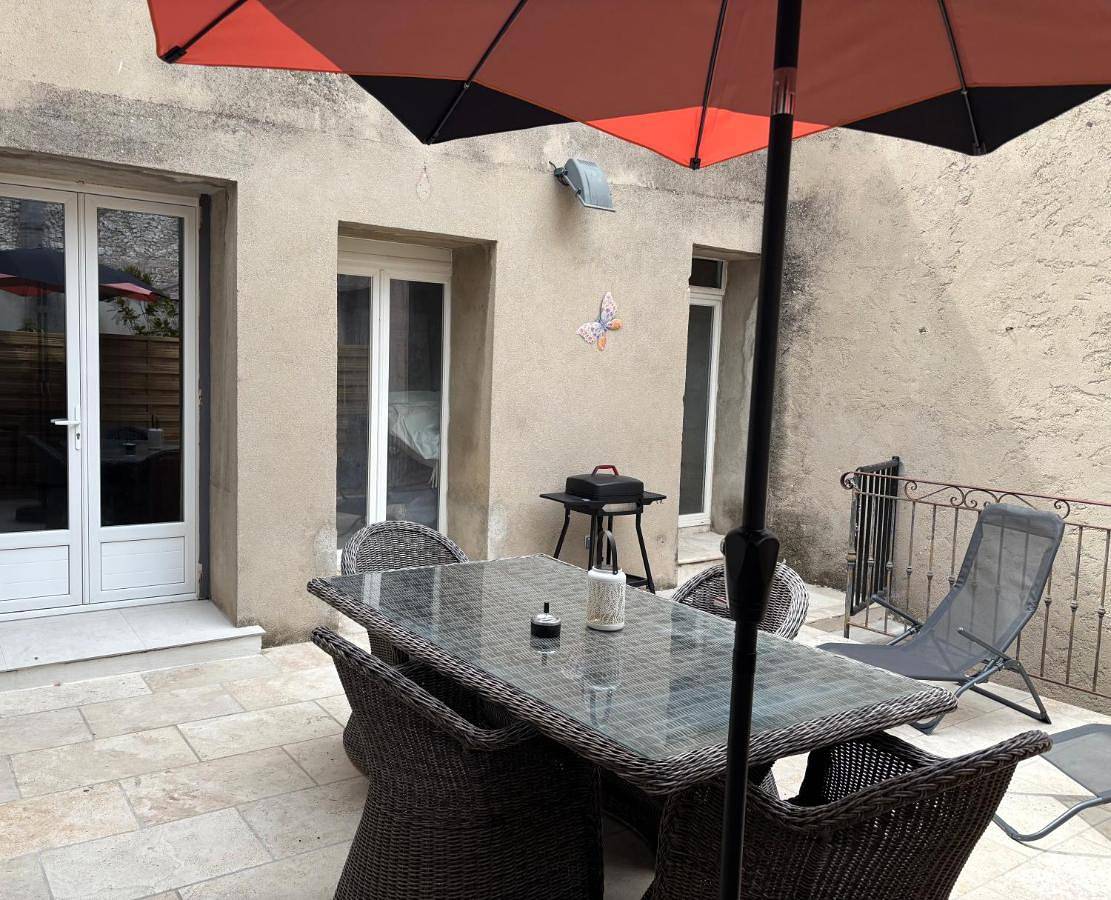 Appartement entier, Appartement 100 m carré pour 6 à 8 personnes in Saint-Cannat, Région d'Aix-en-Provence