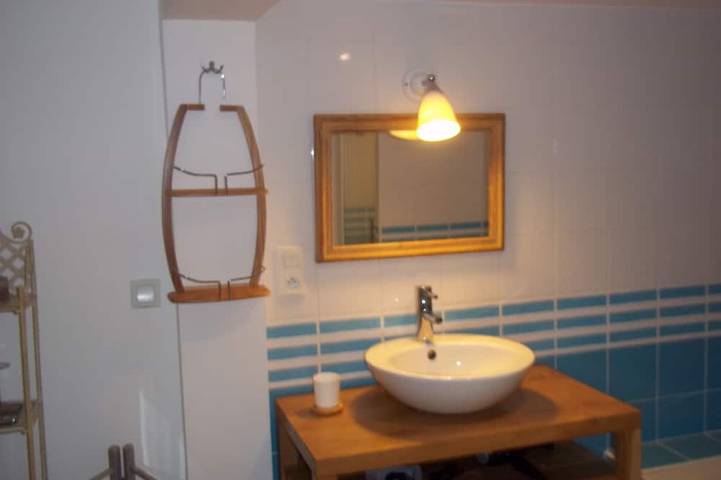 Gîte pour 4 personnes, avec jardin à La Ville-ès-Nonais - 4